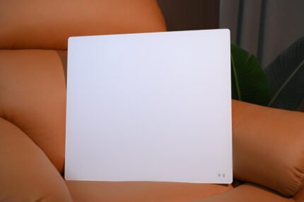 White glass mouse pad
